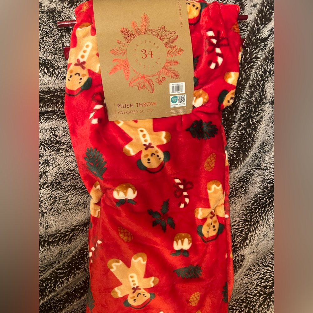 Artisan 34 Gingerbread Man Red Plush oversized Christmas holiday Throw Blanket